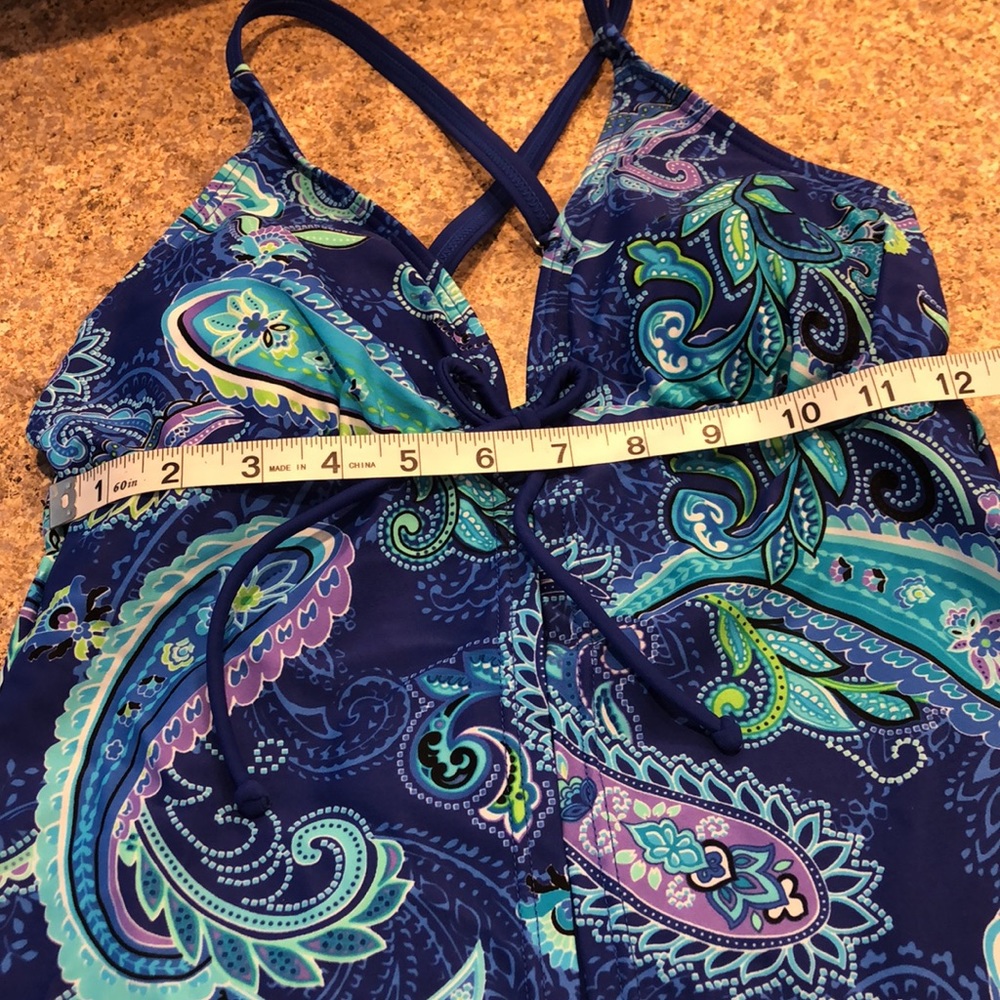 Beach Diva Malibu Flyaway Paisley Tankini Top Size 8 - Top Only - Picture 8 of 17